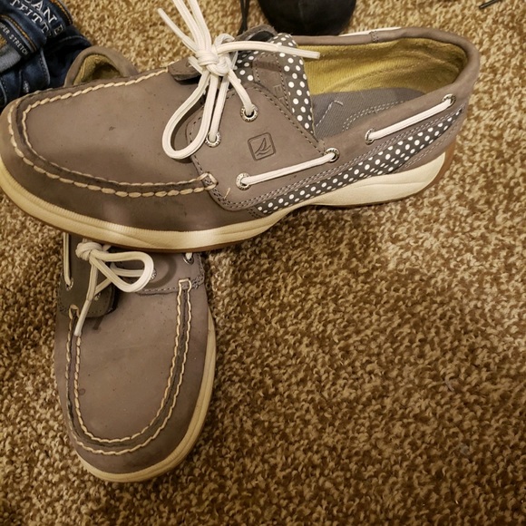 Gray sperrys - Picture 1 of 2